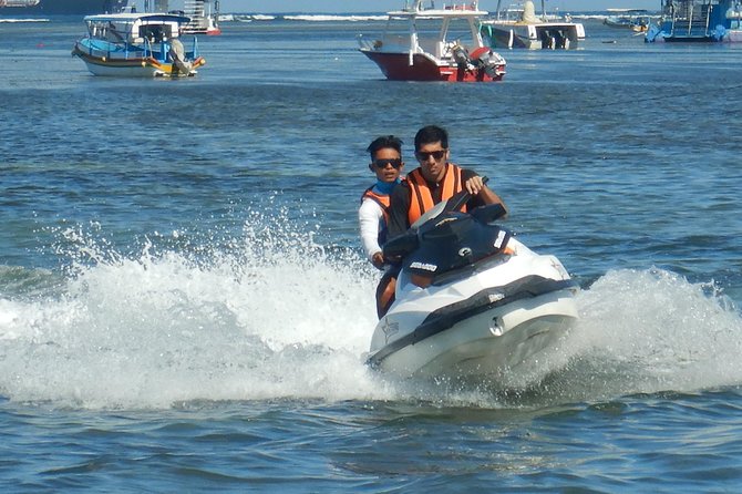 Bali Water Sports Adventure - The safety briefing and first preparations