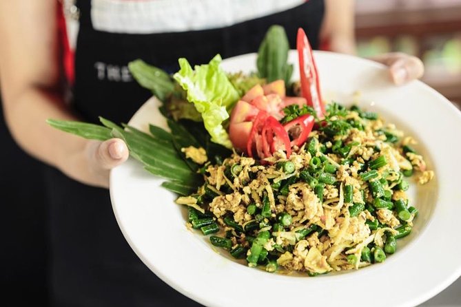 Balinese Cooking Class at The Santai Umalas Kerobokan - Spices, vegetables, and the first look at the menu
