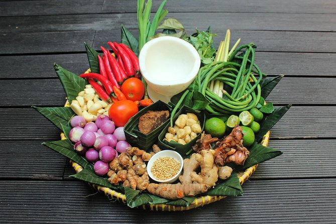 Balinese Cooking Class in Seminyak - What happens during the three-hour class