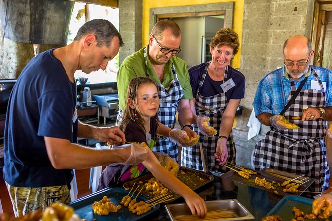 Balinese Cooking Class & Tanah Lot Temple Visit - Private & All-Inclusive - The Drive Toward Tanah Lot