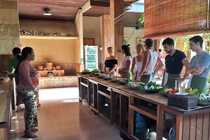 Balinese Cooking class with traditional morning market visit - What could be better