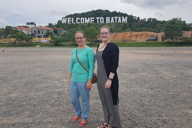 Batam Transport With Female Driver - Why a private female driver can change your Batam day