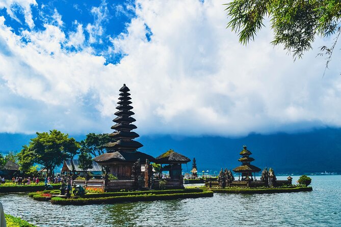 Bedugul and Singaraja Tour - Leaving Kuta for the Candi Kuning market