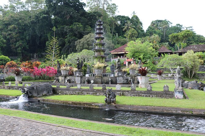 Best of Instagram Tour: Gate of Heaven, Tirta Gangga, Bali Swing - Aloha Ubud Swing and the cost of extra photos