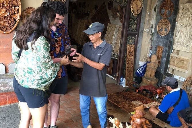 Best Of Ubud And Tanah Lot Temple Private Guide Tour - Ubud Monkey Forest: photographs with a little caution