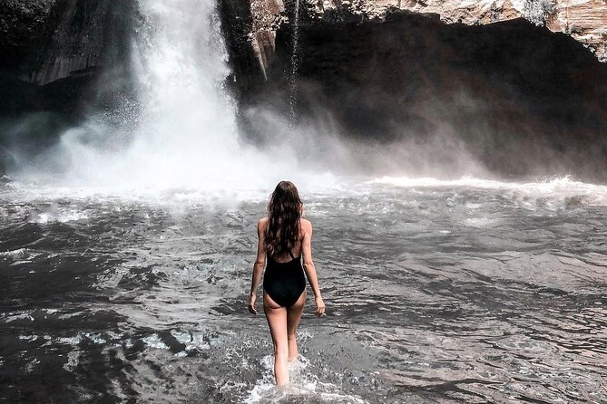 Best of Ubud Waterfalls, Tegalalang Rice Terrace & Jungle Swing - Kanto Lampo: the best stop for creative photographs