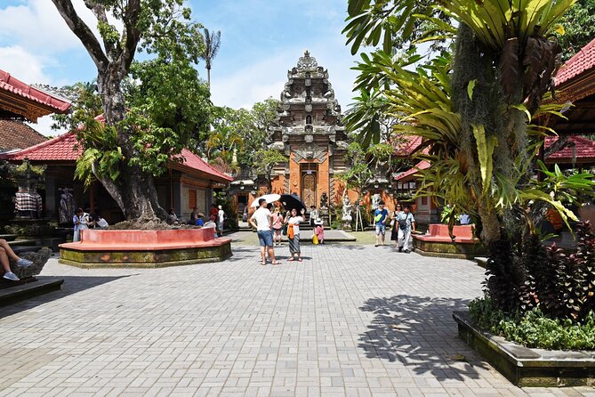 Best Ubud Highlights - Private Day Tour - Starting early at the Sacred Monkey Forest