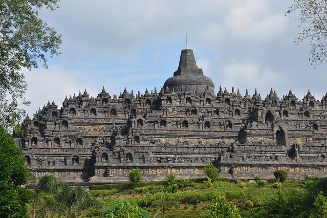 Borobudur and Prambanan Temples Shared Guided Tour With Transfer - The drive between the temples