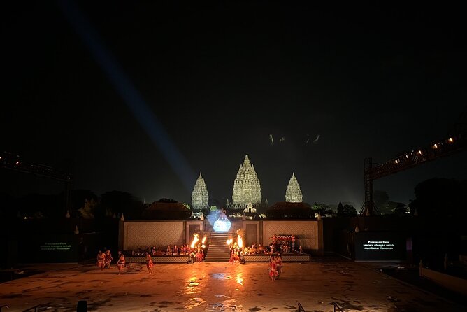 Borobudur Climb To The Top, Prambanan Temple And Ramayana Ballet - The drive between sites is useful time