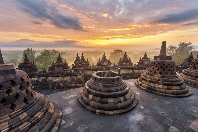 Borobudur(climb up), Merapi Volcano and Prambanan Temple Tour - Prambanan: a powerful Hindu counterpart