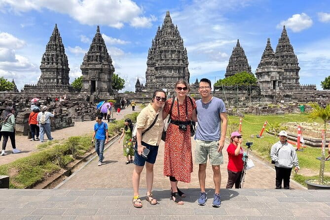 Borobudur (Climb Up), Sultan Palace - Tamansari, Prambanan Tour - Prambanan: a Hindu counterpoint to Borobudur