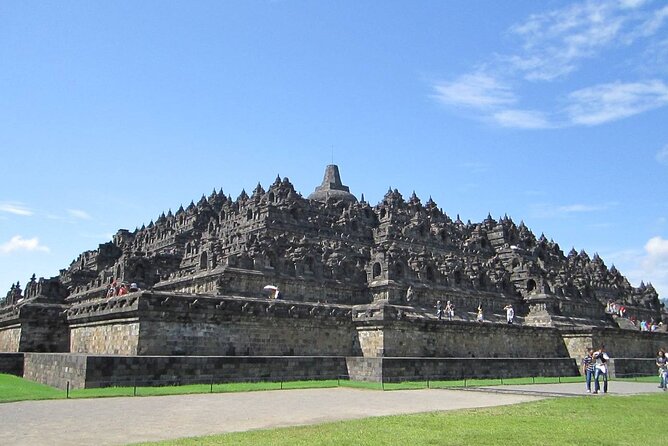 Borobudur ClimbUP guaranteed (sunrise option)& Prambanan Day Tour - What the service does especially well