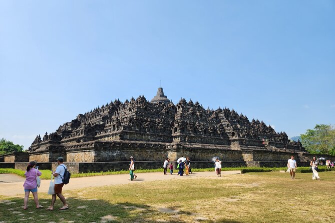 Borobudur Full Climb Up and Prambanan All Ticket with Guided Tour - The long shared ride and group size