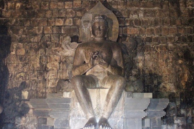 Borobudur Temple Climb To The Top & Prambanan Temple - 1 day tour - Who should book this temple day?