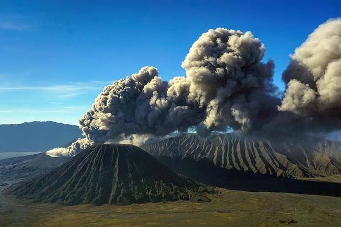 Bromo Adventure - Optional waterfalls and temples on the way back