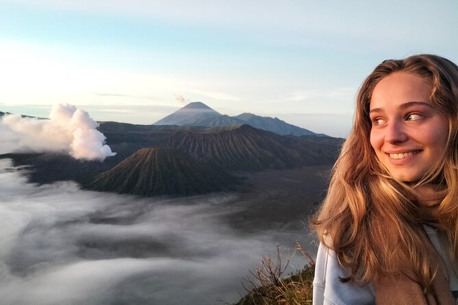 Bromo Ijen 2 Days 1 Night Inclusive Tour from Surabaya or Malang - The 2:00 a.m. Walk at Ijen