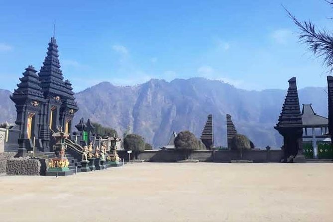 Bromo sunrise tour - start Surabaya // 1 day - The midnight departure and drive to Cemoro Lawang
