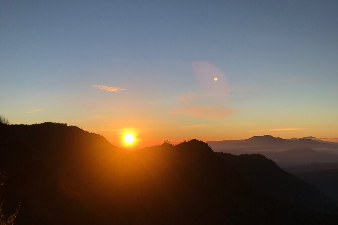 Bromo sunrise tour - start Surabaya // 1 day - Breakfast in Cemoro Lawang