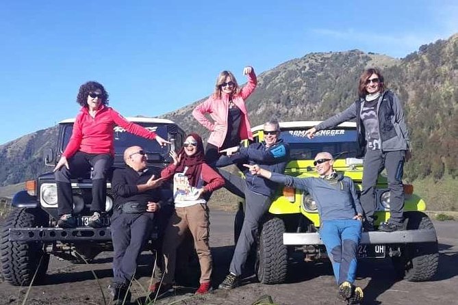 Bromo sunrise tour via Tumpang - start Malang // 1 day tour - Sunrise at Gunung Penanjakan in cold air