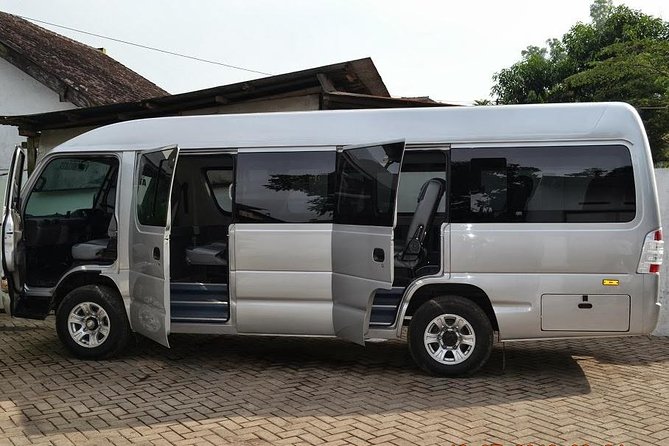 Car Hire with Chauffeur >> Driving around Lombok or visit Gili Islands - Beaches, village life, and ordinary Lombok