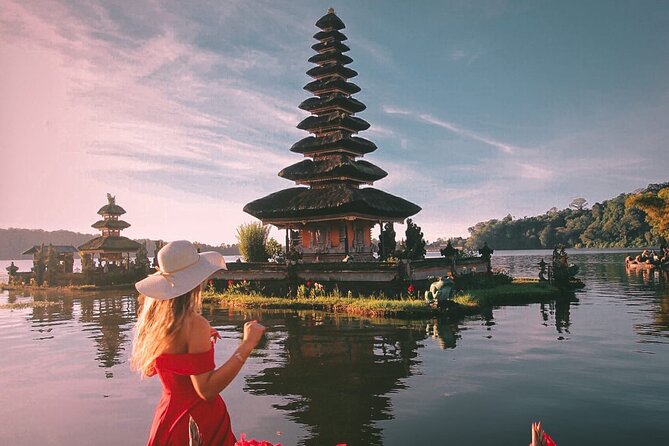 Celukan Bawang private North Bali Nature Tour - Tamblingan Lake and its quiet temple setting