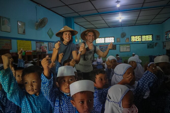 Cycling Tour in Yogyakarta with Lunch 3-Hour - Traditional games add more than a photo stop
