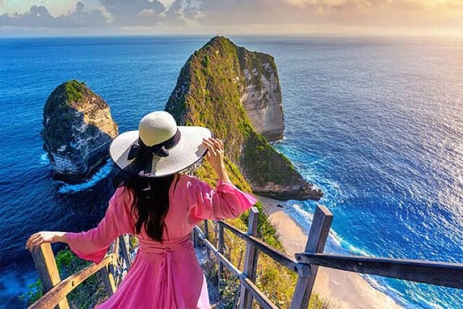 Day Trip to Nusa Penida with All Inclusive - The private format and the English-speaking driver
