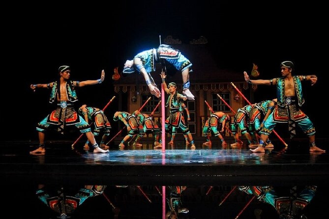 Devdan Show at Bali Nusa Dua Theatre - Entering the Nusa Dua Theatre at 7:30 pm