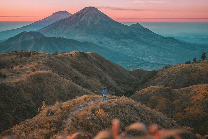 Dieng Plateau with Sikunir Sunrise Full-Day Tour - The sulfur air at Sikidang Crater