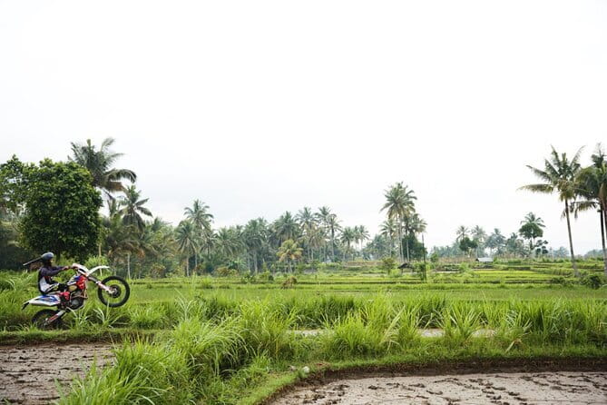 Dirt Bike Adventure at Kuta Lombok - Prabu Hill and Prabu Selayar: the first big look