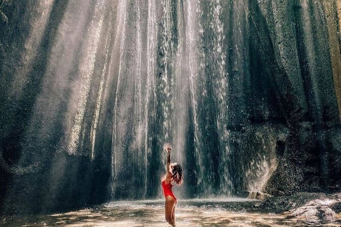 Discover the best waterfalls in Ubud and rice terraces tour - Tukad Cepung: a waterfall inside the rock