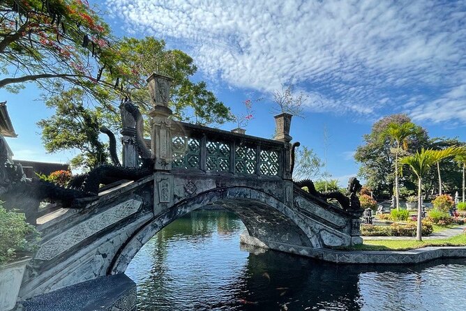 East Bali Tour - Gate of Heaven - Tirta Gangga - Tukad Cepung - How the guide service affects the day