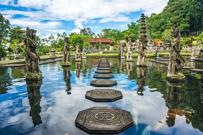 East Bali Tour: Lempuyang Temple - Gate of Heaven, Tirta Gangga, Virgin Beach - One hour at Virgin Beach