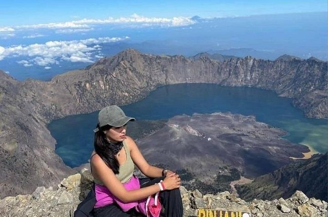 Explore Mount Rinjani To Summit, Lake & Hot Spring (3D 2N) - Food, guides and camp support
