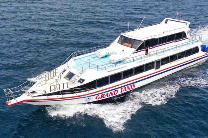 Fast Boat Transfer: Sanur to Nusa Lembongan Island by Penidago - The 30 to 40 minute crossing to Nusa Lembongan