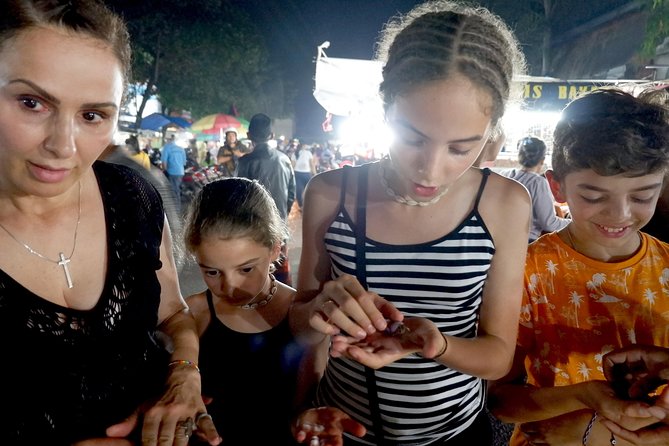 Foodie Tour Bali - Kreneng Market: fruit, shopping, and a closer look at local life