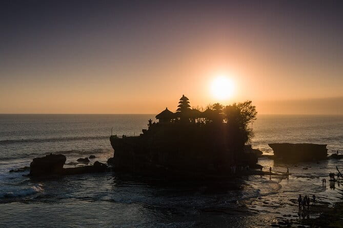 From Bali: Nusa Penida Full Day Tour and Snorkeling - What the private car changes