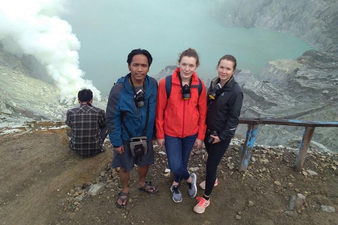 From Surabaya / Malang : Mt Bromo Sunrise - Ijen Blue Fire 3D2N - Day 3: Ijen’s midnight climb and blue fire