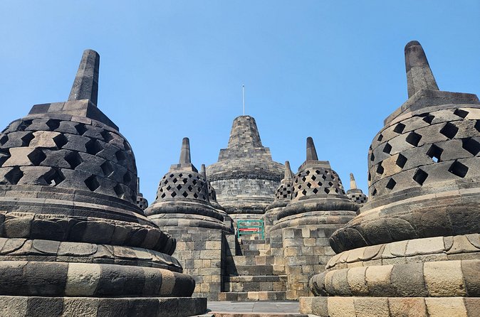 From Yogyakarta: Borobudur, Bromo and Ijen Tour 3-Day with Train - Bromo at 3 a.m.: sunrise first, crater second