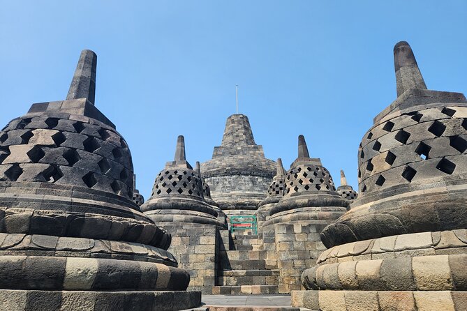 From Yogyakarta: Borobudur, Bromo and Ijen Tour 3-Day with Train - Guides, drivers, and the human side of the trip