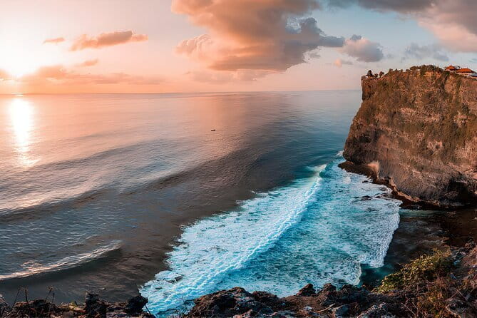 Full Day All Inclusive Tanah Lot and Uluwatu Sunset Tour - Indonesian lunch and a useful midday pause