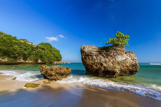 Full Day All Inclusive Tanah Lot and Uluwatu Sunset Tour - GWK Cultural Park and the scale of southern Bali
