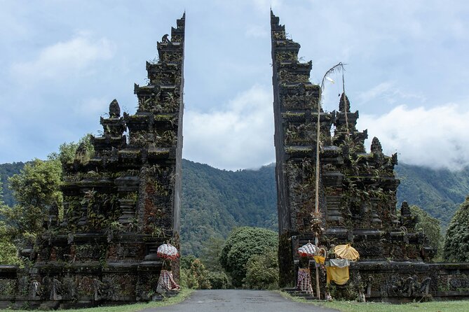 Full Day Bali North West Tour - Waterfall and Scenic Site - Handara Gate, a quick stop with a clear purpose