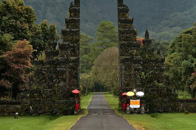Full Day Bedugul and Tanah Lot Tour - Most Scenic Site - Wanagiri Hidden Hill and the twin lakes