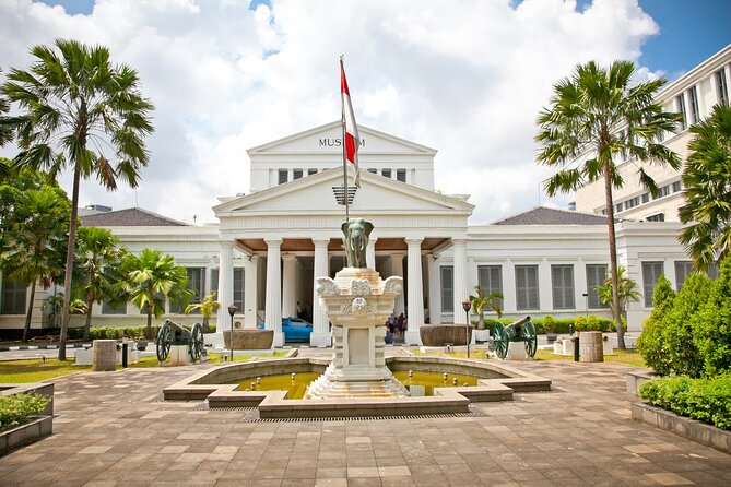 Full-Day Highlights of Jakarta Private Tour with Lunch - The National Museum needs a careful expectation