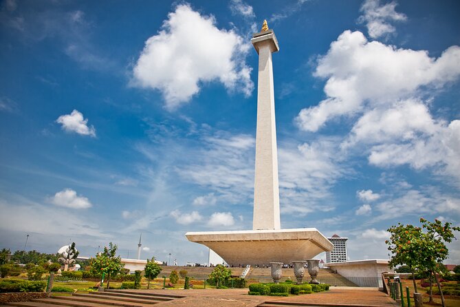 Full-Day Highlights of Jakarta Private Tour with Lunch - Lunch adds a useful taste of Jakarta