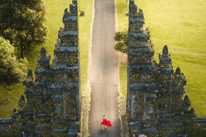 Full-Day Private North Bali Tour with Free WiFi - Tanah Lot, where the temple meets the sea