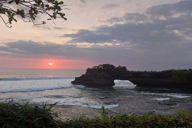 Full Day Private Tour from Tegenungan Waterfall to Tanah Lot - A full Bali day from inland water to the sea