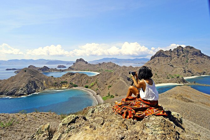 Full Day Trip to Explore 6 Destinations in Labuan Bajo and Komodo - Siaba Besar and the final reef session