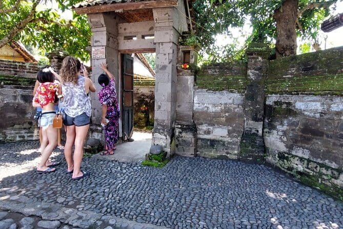 Full-Day Ubud Village including Mt Batur Tirta Empul and Sightseeing Tour - Tirta Empul, Bali’s Sacred Spring Temple